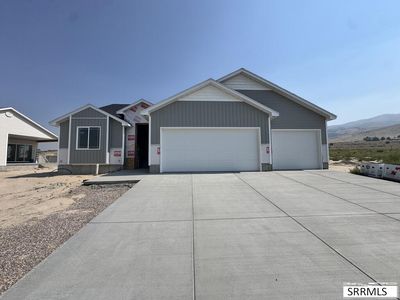 3040 Alexandre Dr
