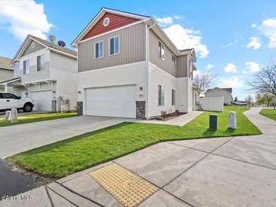 7919 N Holyoke Loop