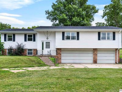Property at 11303 Oakland Dr, Papillion, NE