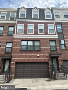 3961 Norton Pl