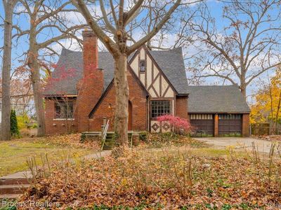 Property at 2085 Pontiac Dr, Sylvan Lake, MI