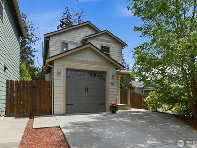 22224 Lydia Way NE