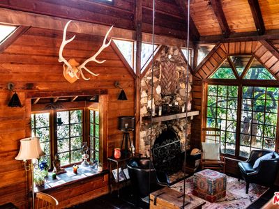 2521 Topanga Skyline Dr