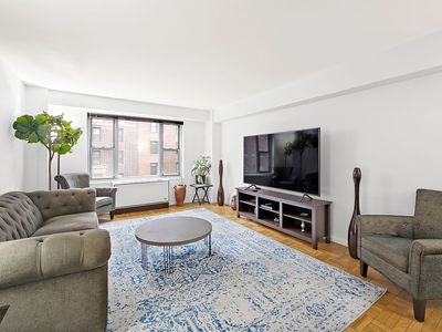 310 Lexington Ave APT 10G