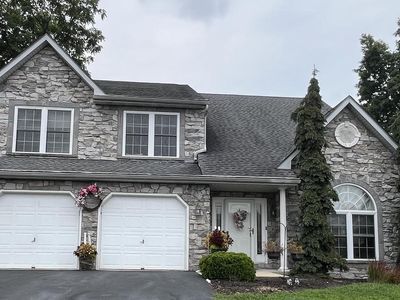 1036 Meadow Dr