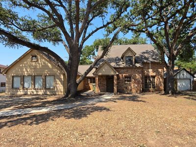 813 Chaparral Ct