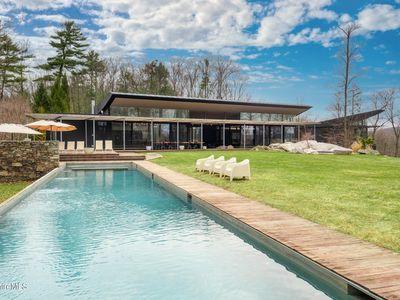 250 Long Pond Rd