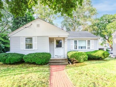 Property at 29 Edward Ave E, Rumford, RI
