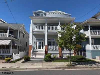 842 Brighton Pl #1