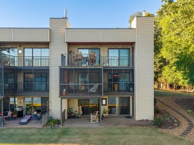 4312 Lakeshore Ln Unit 202