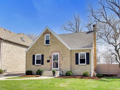 901 S Hillside Ave