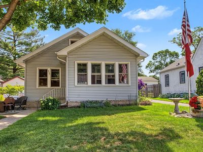 956 Winslow Ave
