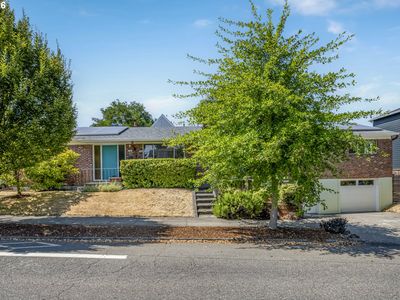 7207 N Albina Ave