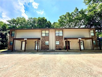 2101-2103 E Oaks Dr #2105