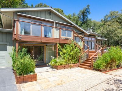 1095 Wilderfield Rd