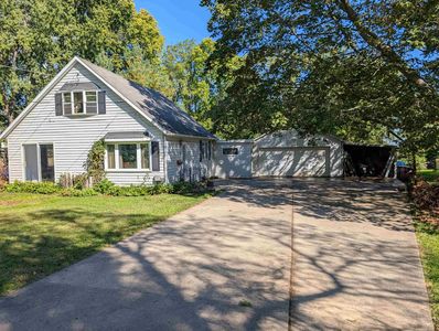 Property at 1605 S Carroll Ave, Freeport, IL
