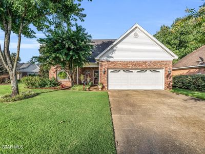 24 Lakes Blvd