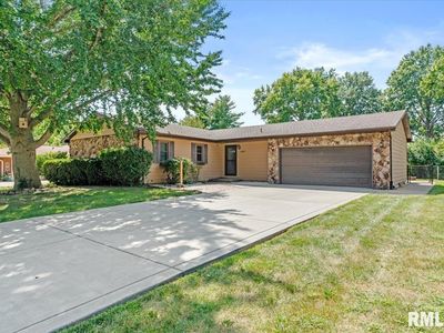 4143 Hazelcrest Rd