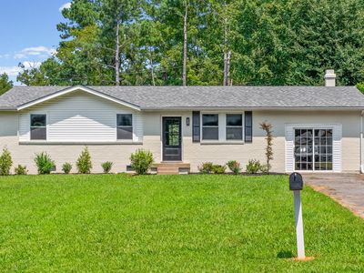 447 Appleton Dr