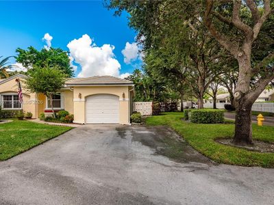 9852 NW 9th Ct