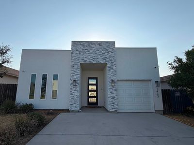1432 Los Estribos Dr