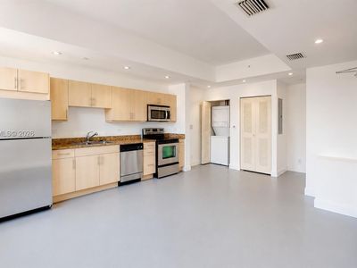 111 E Flagler St APT 810
