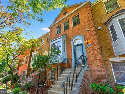 6188 Darleon Pl