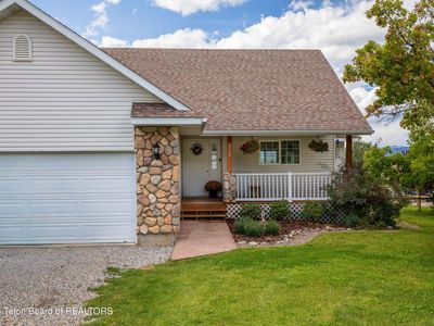 218 Solitude Dr