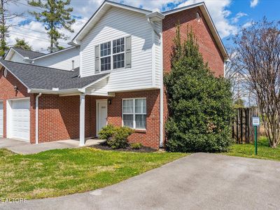 6805 Spring Glen Way