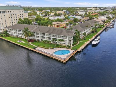 2881 NE 32nd Street #118