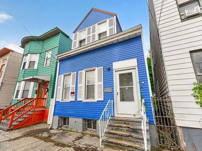 512 1st Street