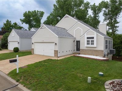 638 Cascade Lake Dr