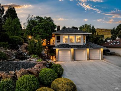 3244 E Boulder Heights Dr