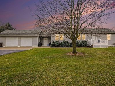 8221 N Rich Rd