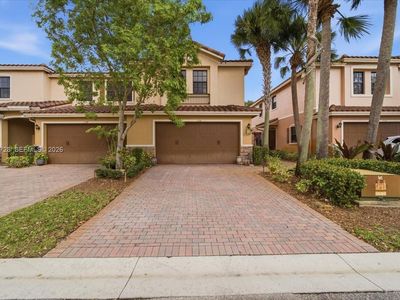 110 Riverwalk Cir E