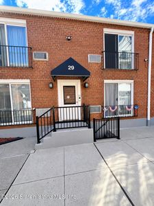 29 Vera St APT D
