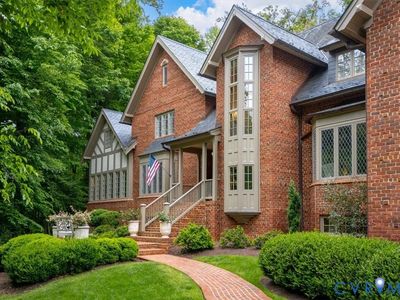 701 Old Locke Ln