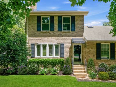 5520 Thalman Dr