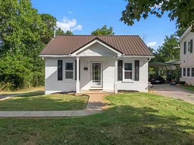 310 Woodlawn Ave