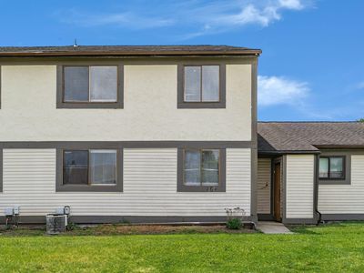 2325 Laurelwood Dr
