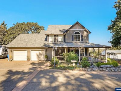 3955 Sunset Hills Dr SE