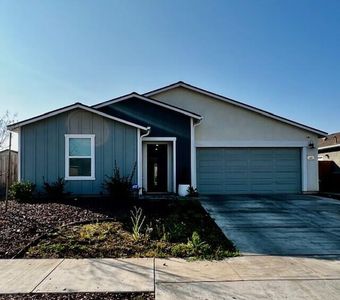 Property at 619 W Bravo Avenue, Woodlake, CA