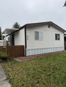 4976 Monterey Dr