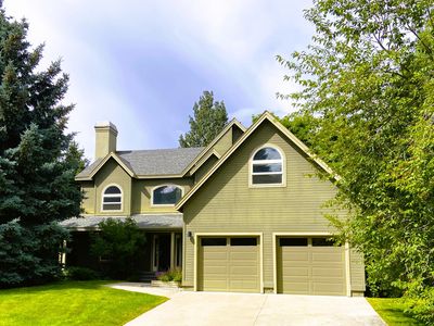 420 Whitetail Dr