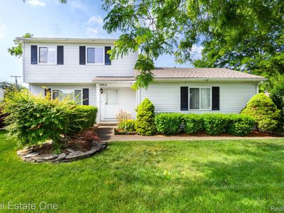 Property at 13912 Clinton River Rd, Sterling Heights, MI