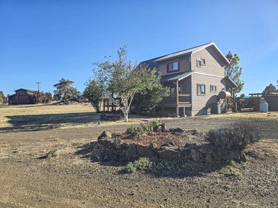 6915 Frontier Dr