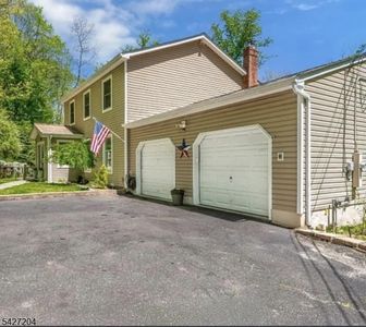 13 Celia Ave