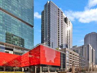 240 E Illinois St APT 805