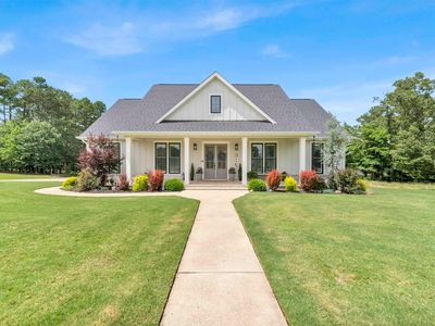 100 Laurie Dr