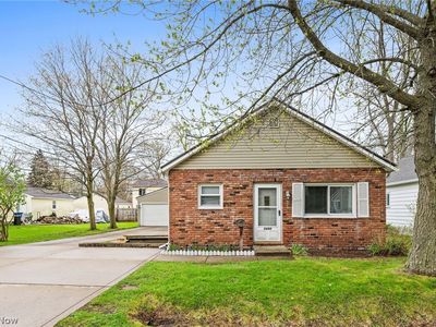 Property at 5686 Anna Ct, Mentor On The Lake, OH